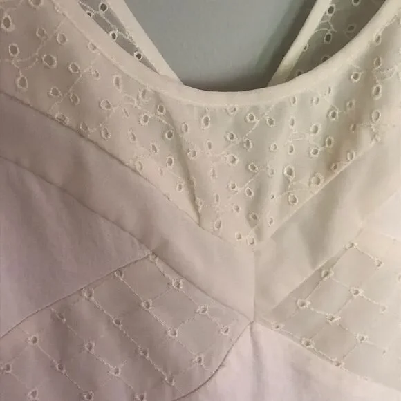 American Eagle Ivory eyelet dress size 2 - Picture 3 of 6
